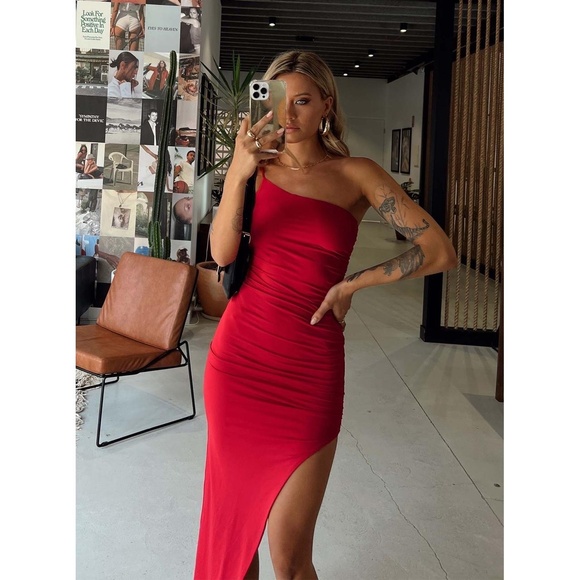Princess Polly Blane Maxi Dress Womens 6 Red Bodycon One Shoulder Ruched - Picture 1 of 4